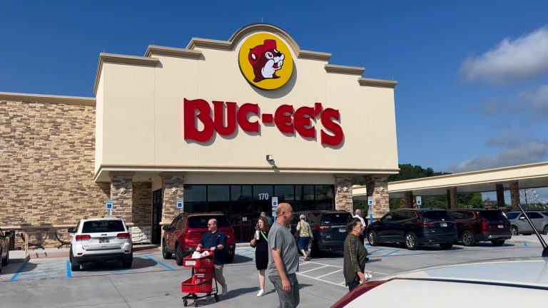 New Buc-ee’s brings hundreds of well-paying jobs to Sevier County