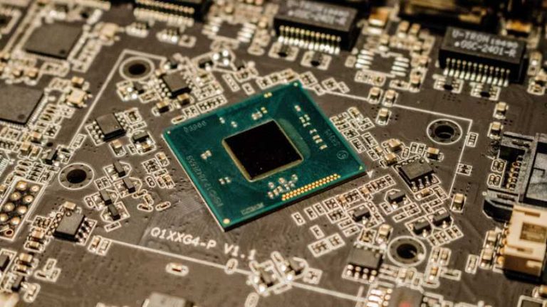 Texas makes big play on semiconductors