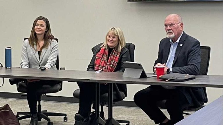 Spark shares impressive numbers with Knoxville City Council