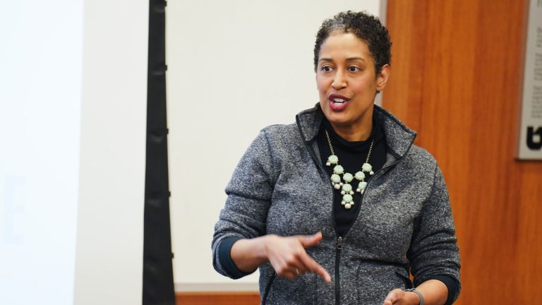 Angelique Adams inspires student entrepreneurs at Vol Court session