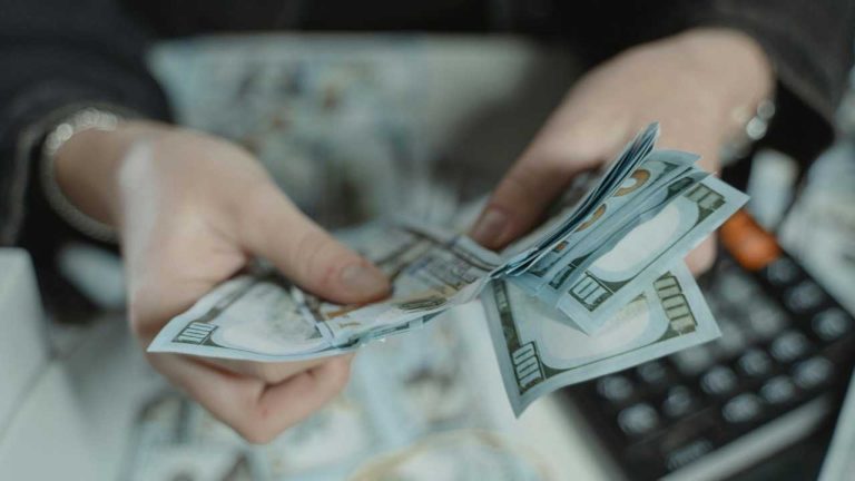 Compensation drops for all but one category in the venture capital space
