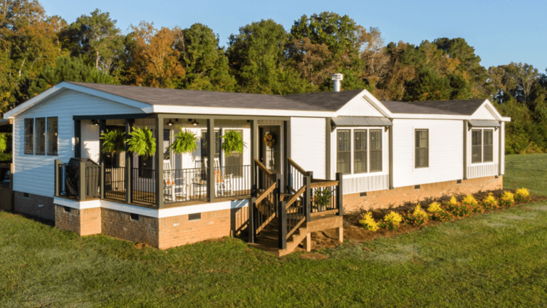 “The WORKS” participants learn about the innovative roots of Clayton Homes