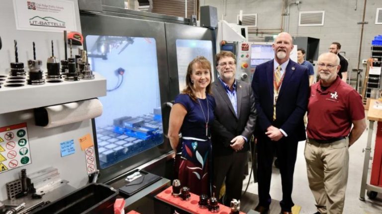 UT-Battelle contributes up to $475,000 in equipment and time to Oak Ridge High School