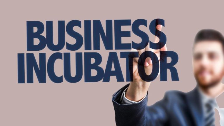 Illinois awards $7 million to four start-up incubators