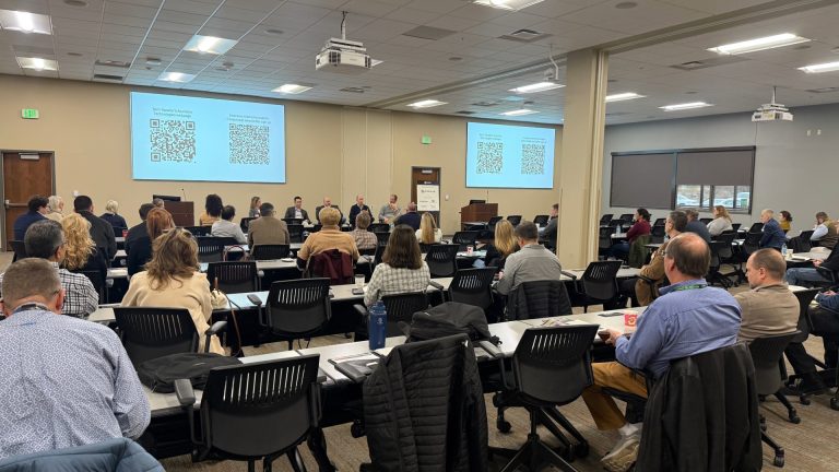 How can a business partner with Oak Ridge National Lab?