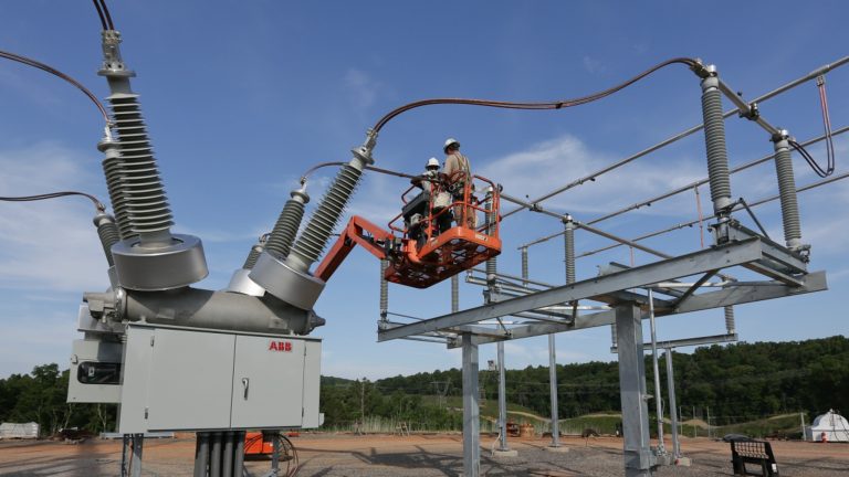 ORNL provides first comprehensive analysis of U.S. power outage costs